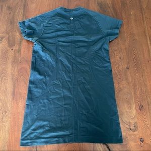 Lululemon Swiftly Tech Short Sleeve Crew Dark Teal Size 10